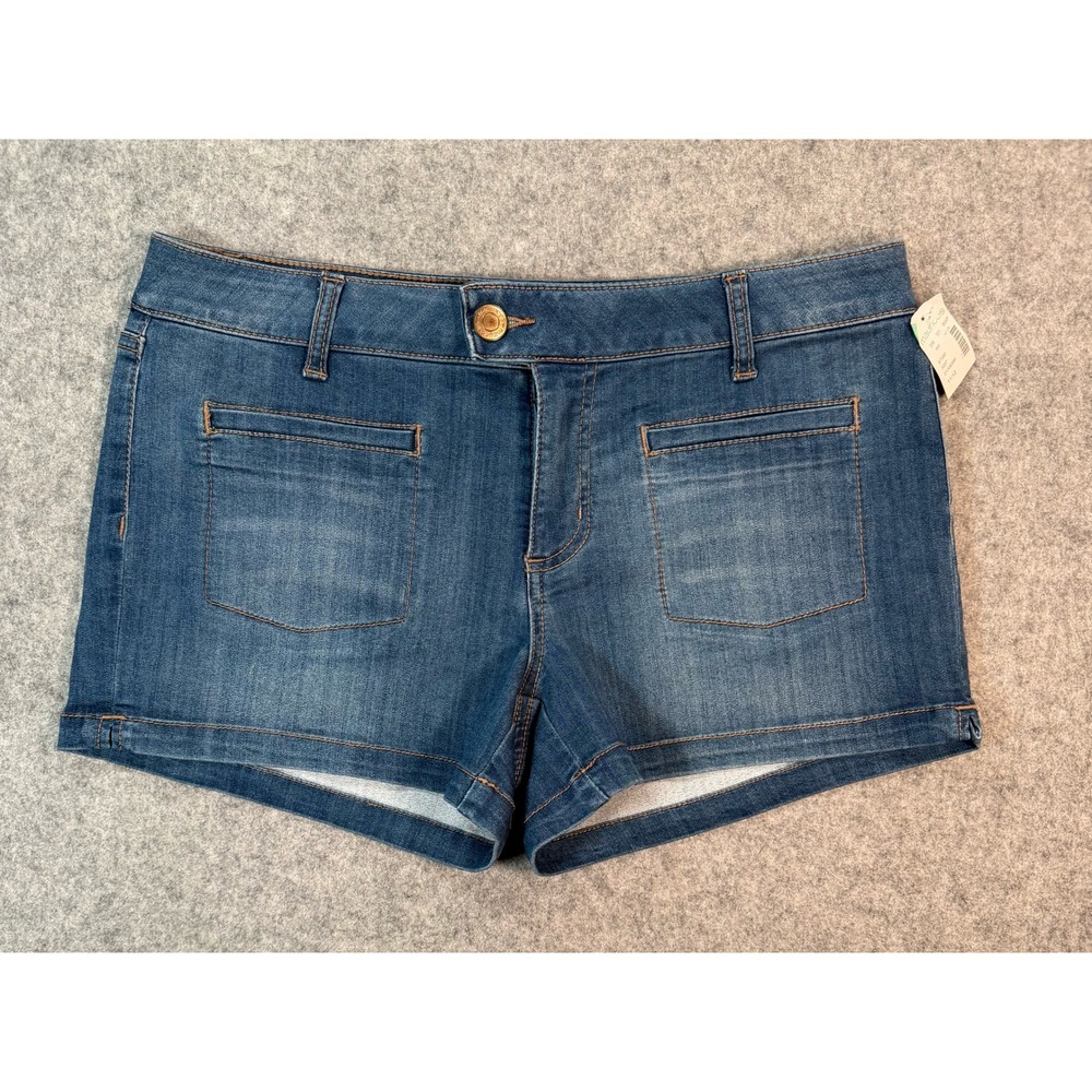 Maurices Ellie Denim Shorts Womens 11/12 Medium Wsh Blue Stretch Jean Shorts NEW